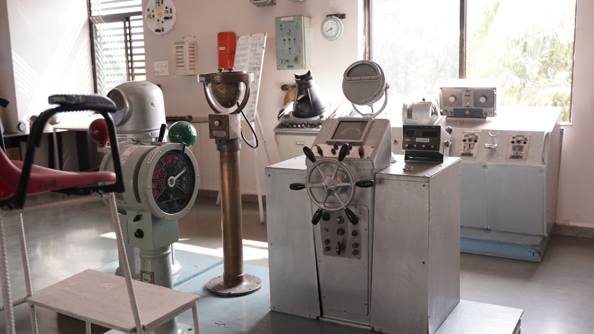 Workshop navigation equipment